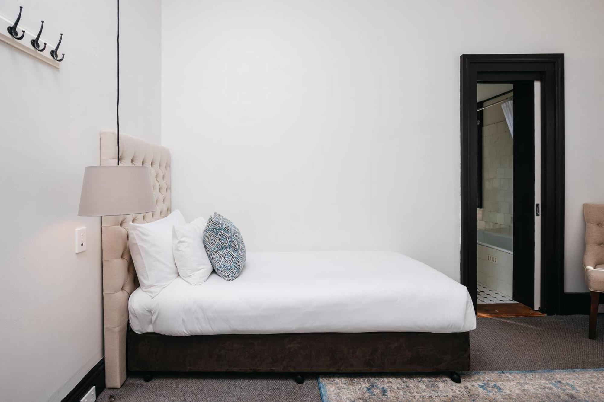 Hotel Etico At Mount Victoria Manor Стая снимка